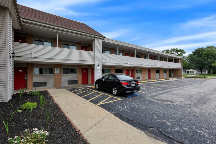 22115 Brookpark Rd, Cleveland, OH for sale - Building Photo - Image 3 of 53