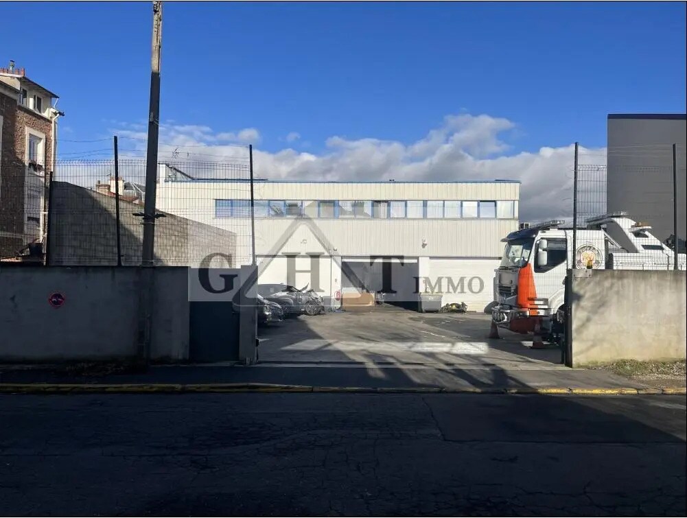 Office in Ablon-sur-Seine for lease Building Photo- Image 1 of 3