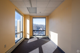 255 Park Ave, Worcester, MA for lease Interior Photo- Image 2 of 3