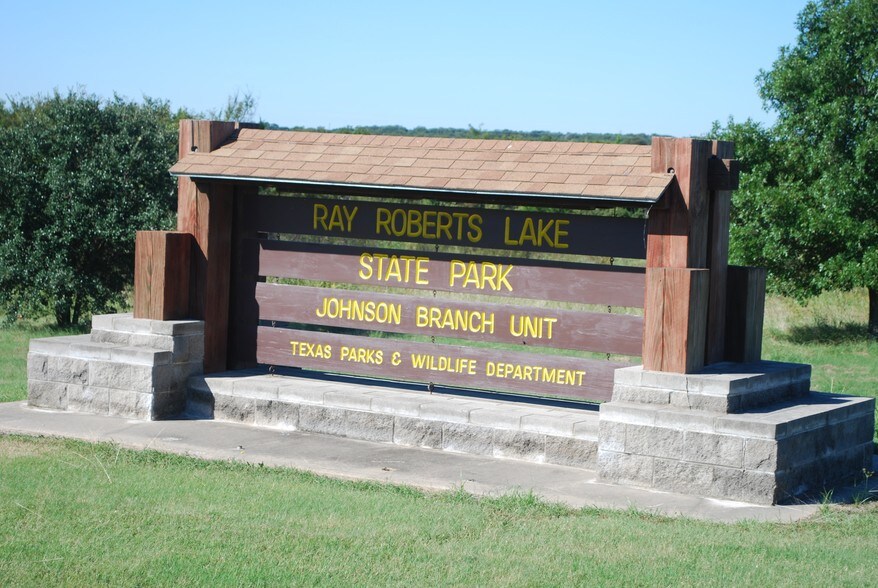 6444 E Lone Oak Rd, Valley View, TX for sale - Building Photo - Image 1 of 1