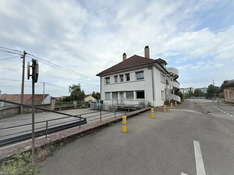 Office in Besançon for sale - Building Photo - Image 3 of 18