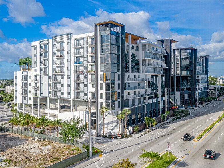 425-475 E Atlantic Blvd, Pompano Beach, FL for sale - Primary Photo - Image 1 of 1