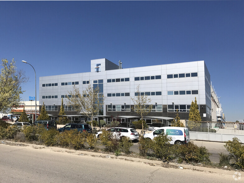 Office in Alcorcón, Madrid for lease - Building Photo - Image 2 of 2