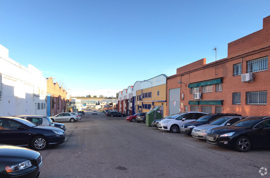 Calle Plata, 24, Moraleja de Enmedio, Madrid for sale - Building Photo - Image 2 of 13