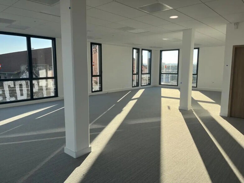 31 Rue Paul Duvivier, Lyon for lease - Interior Photo - Image 2 of 7