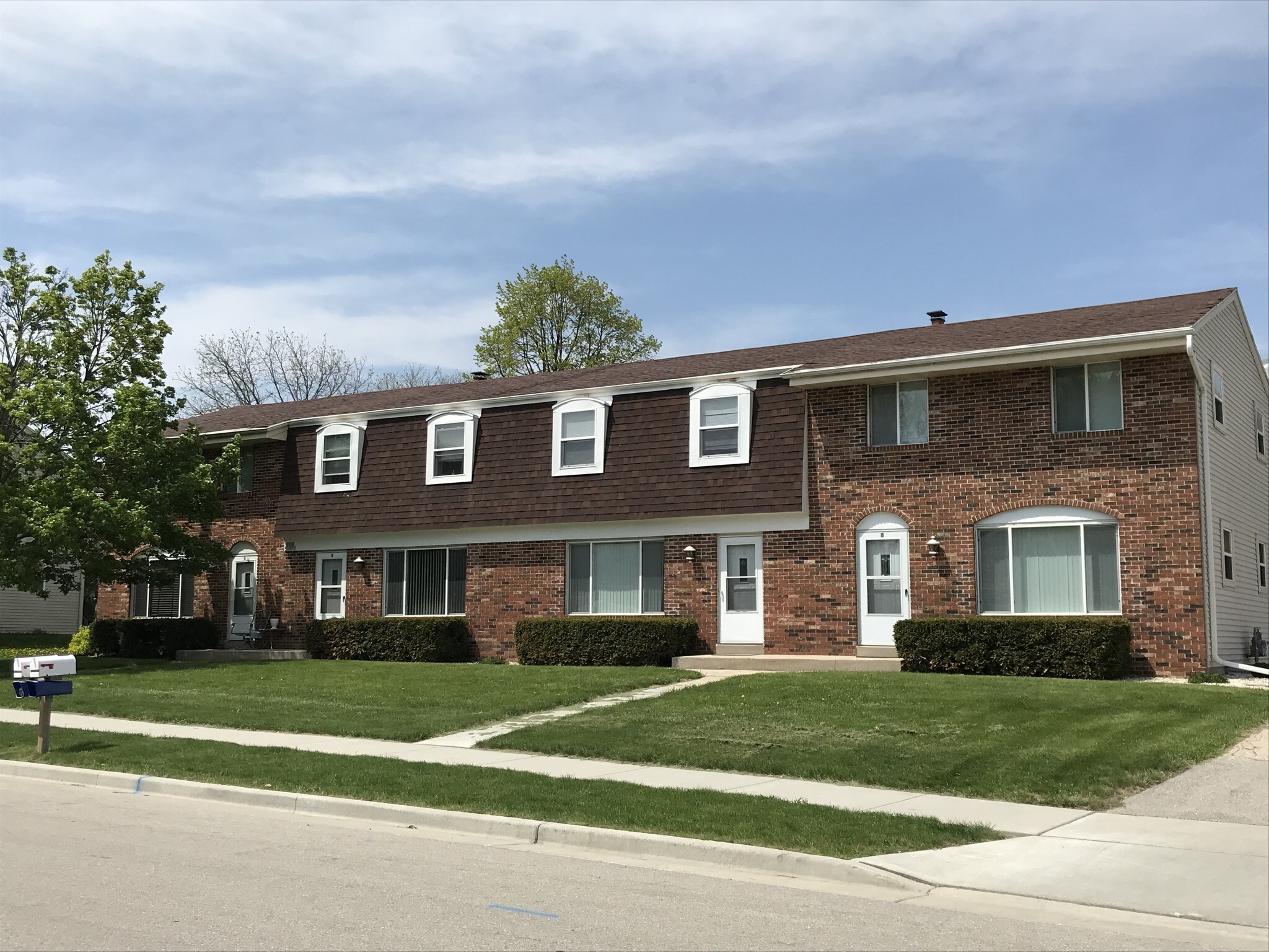 N169W20020 Georgetown Dr, Jackson, WI for sale Primary Photo- Image 1 of 1