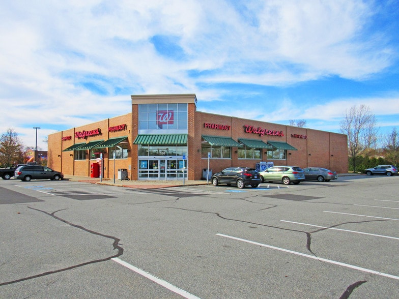 220 Huttleston Ave, Fairhaven, MA 02719