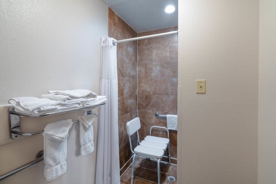 6069 Macon Cv, Memphis, TN for sale - Building Photo - Image 3 of 30