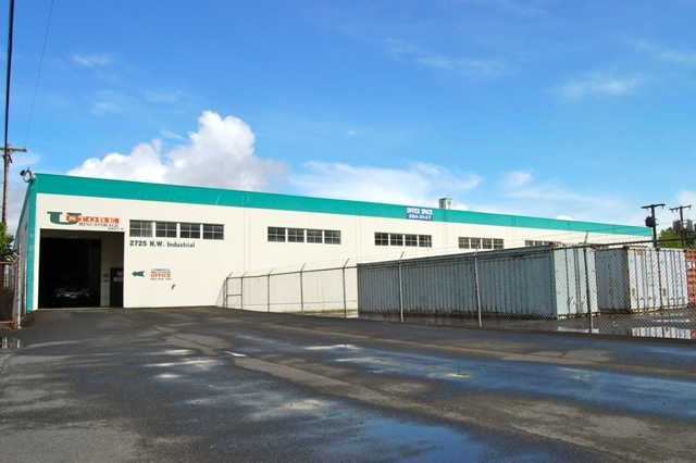 2725-2727 NW Industrial St, Portland, OR for lease - Building Photo - Image 1 of 2