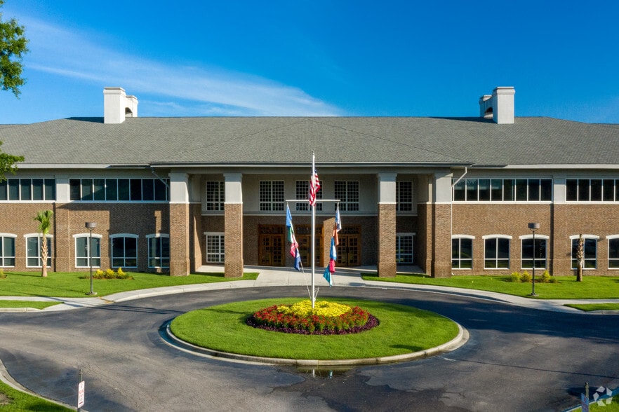 146 Fairchild St, Charleston, SC for lease - Building Photo - Image 1 of 64