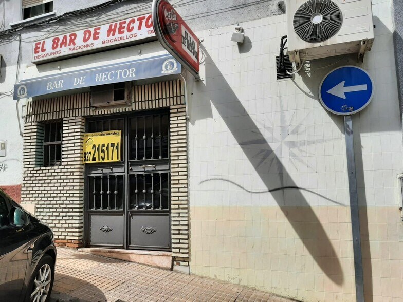 Retail in Cáceres for sale - Building Photo - Image 1 of 3