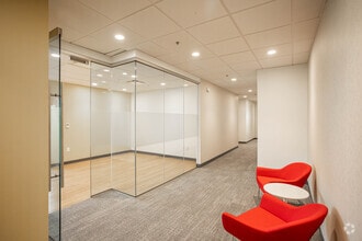 130 New Boston St, Woburn, MA for lease Interior Photo- Image 2 of 2