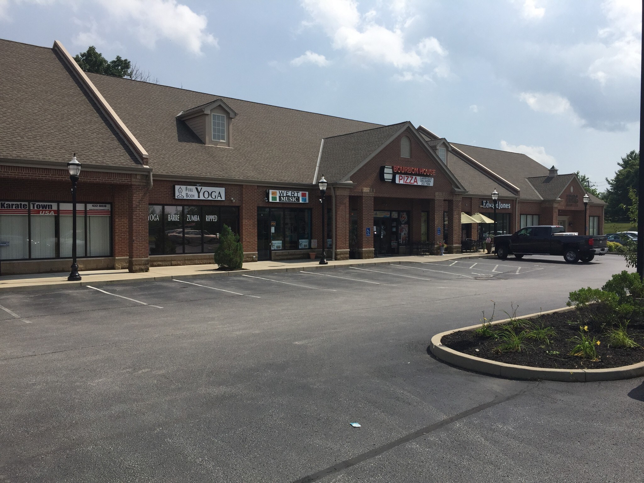 7500 Oakbrook Rd, Florence, KY 41042 Retail for Lease
