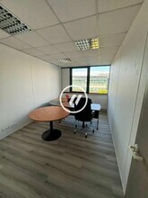 Office in Roissy-en-France for lease Interior Photo- Image 1 of 8
