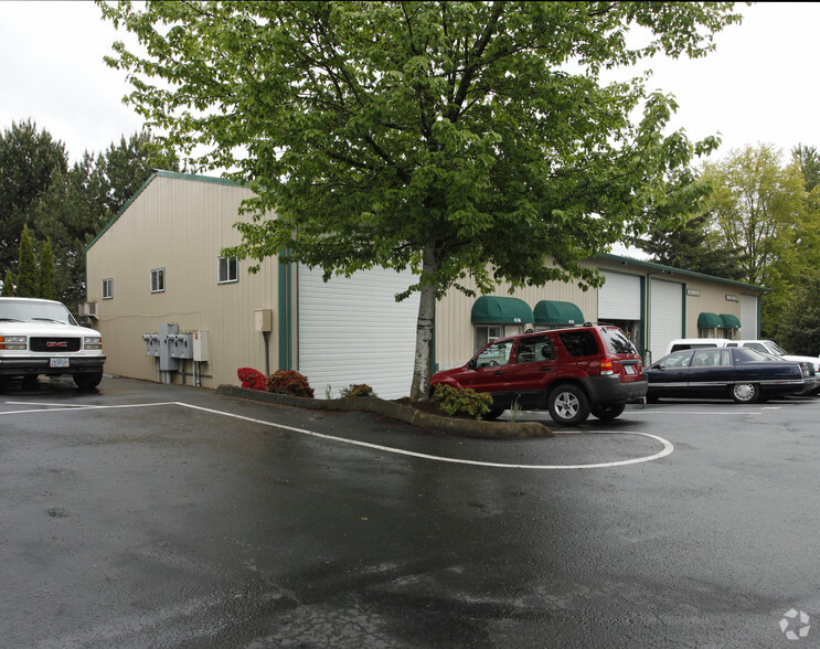 8136-8154 SW Durham Rd, Portland, OR for lease - Building Photo - Image 1 of 13