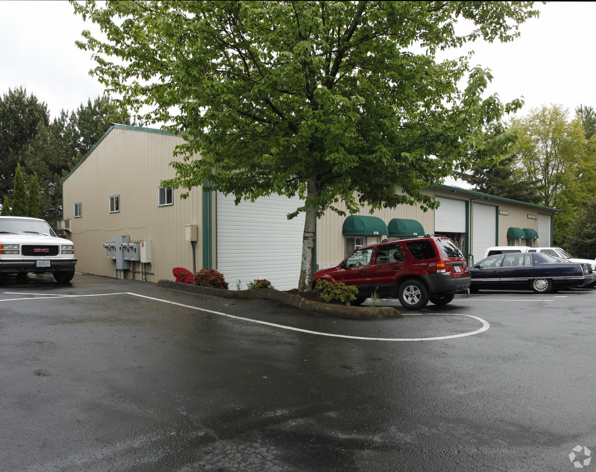 8136-8154 SW Durham Rd, Portland, OR for lease Building Photo- Image 1 of 14