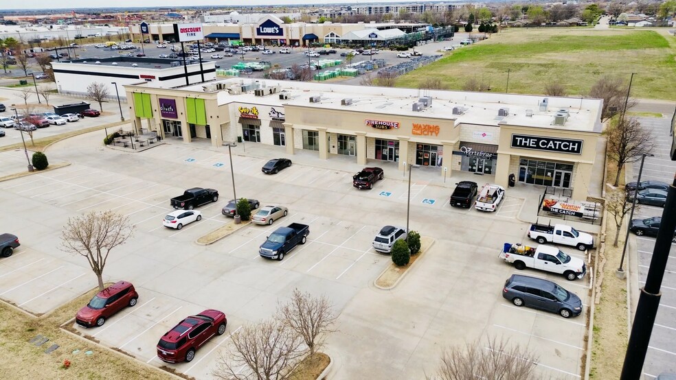 1301 S I-35 Service Rd, Moore, OK for sale - Building Photo - Image 1 of 1