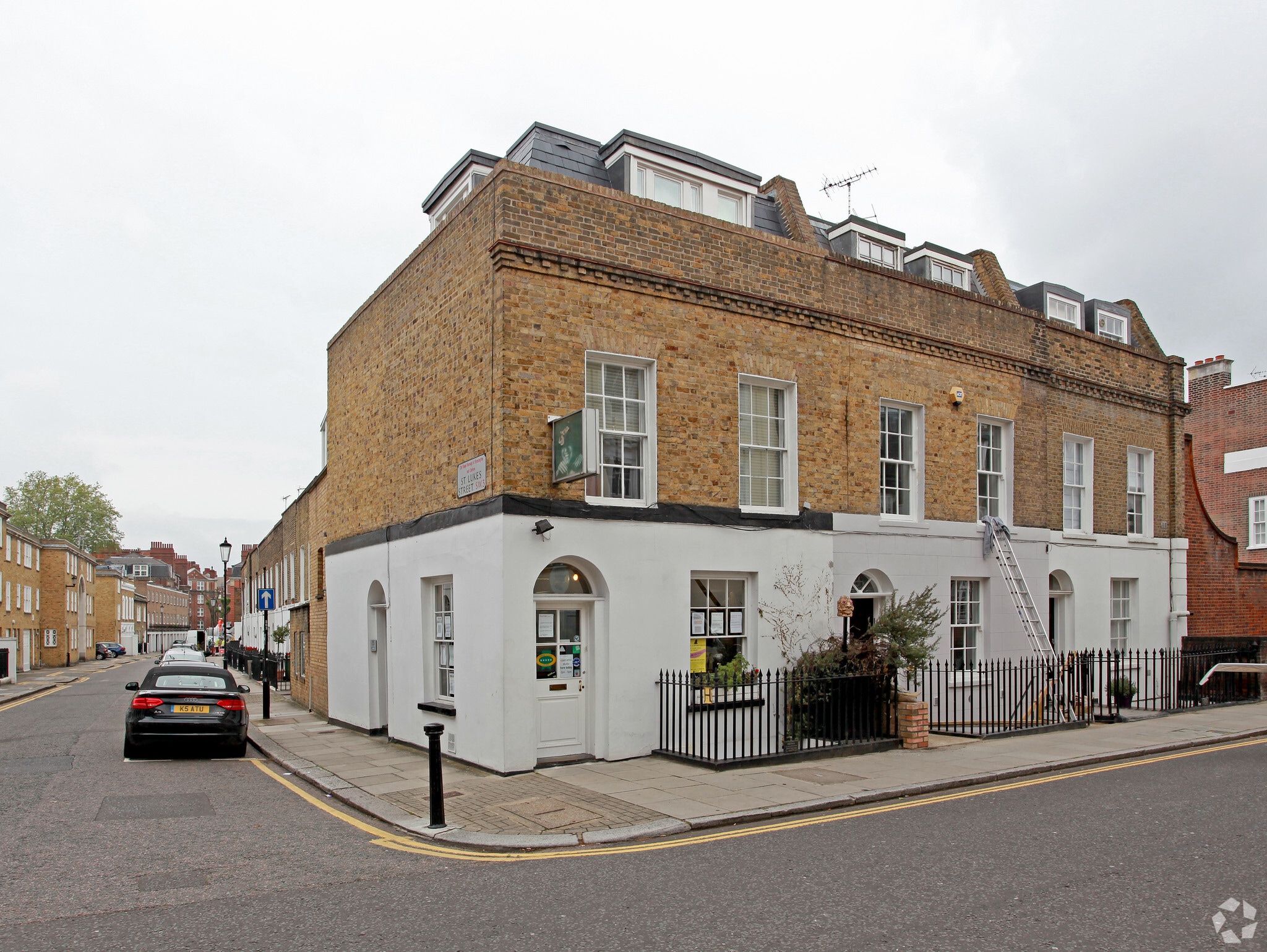 18 Britten St, London for sale Primary Photo- Image 1 of 1