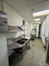 1369 Spruce Pl, Minneapolis, MN for lease Interior Photo- Image 2 of 13