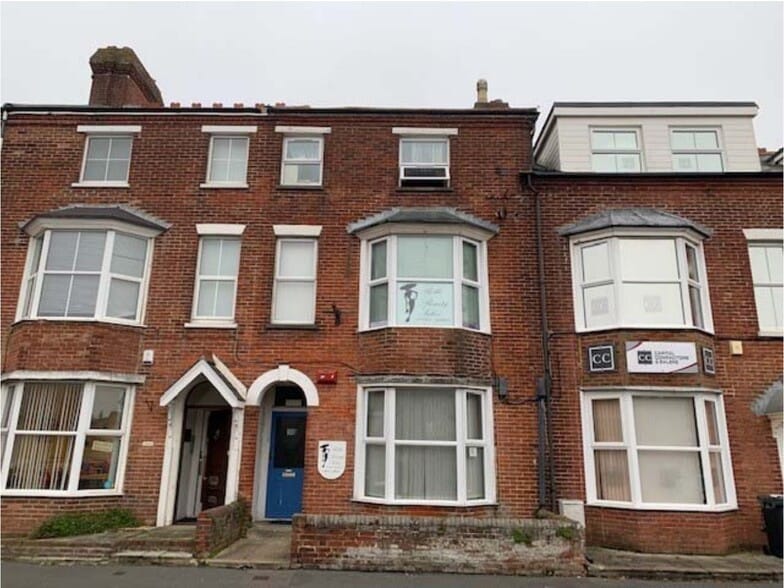 30 Sudley Rd, Bognor Regis for sale - Primary Photo - Image 1 of 1