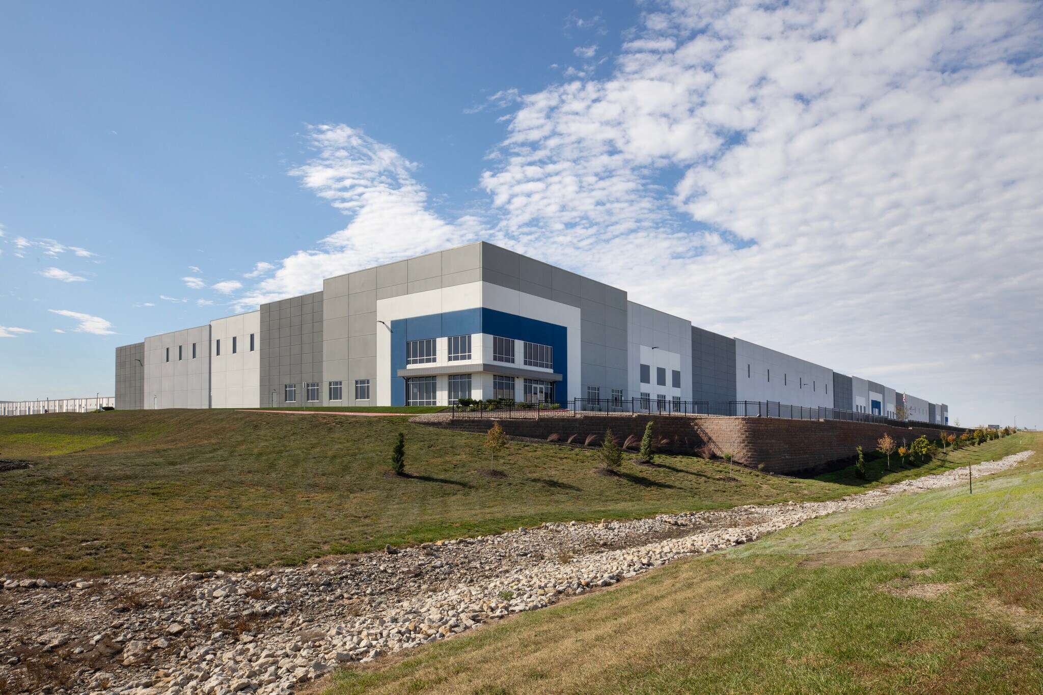 16105 John Glenn Pky, New Century, KS for lease Building Photo- Image 1 of 4