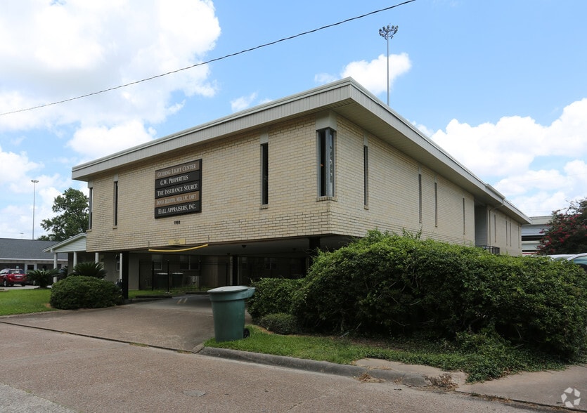 1102 Longfellow Dr, Beaumont, TX for lease - Building Photo - Image 2 of 8