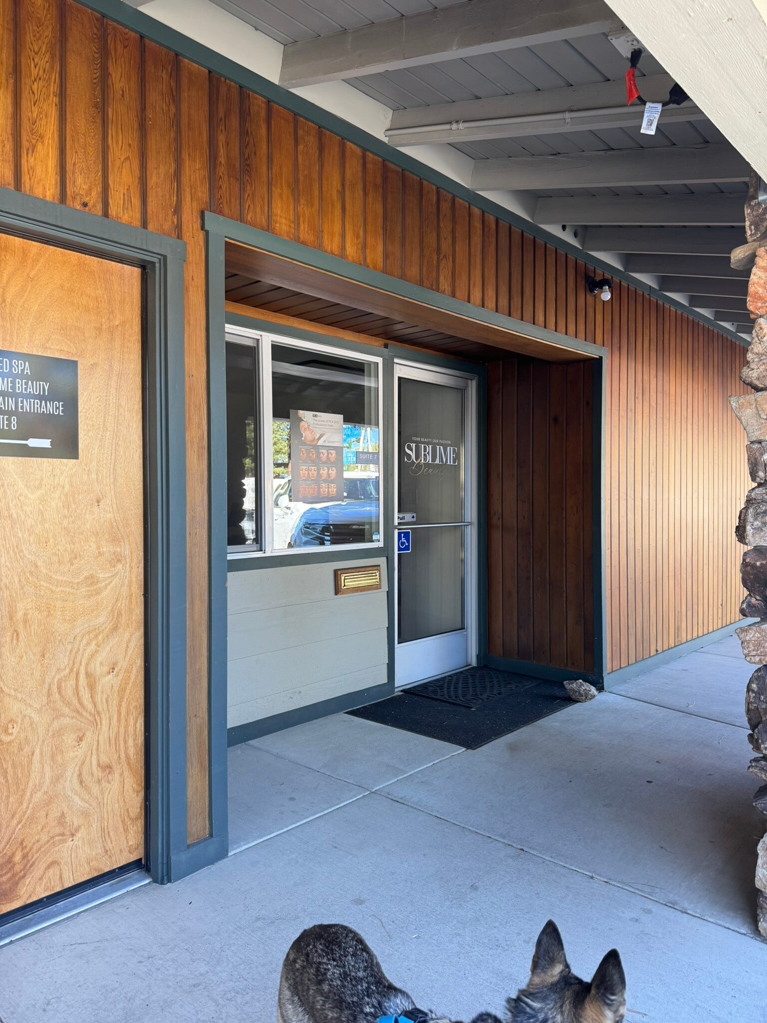 2074 Lake Tahoe Blvd, South Lake Tahoe, CA for lease Interior Photo- Image 1 of 12