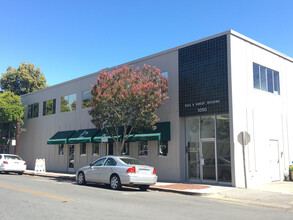 725-729 Santa Cruz Ave, Menlo Park, CA for lease Building Photo- Image 1 of 1