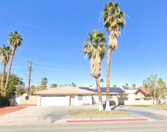1725 N Whitewater Club Dr, Palm Springs, CA for sale - Building Photo - Image 2 of 4