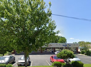 260-270 N State St, Hampshire, IL for lease Building Photo- Image 1 of 3