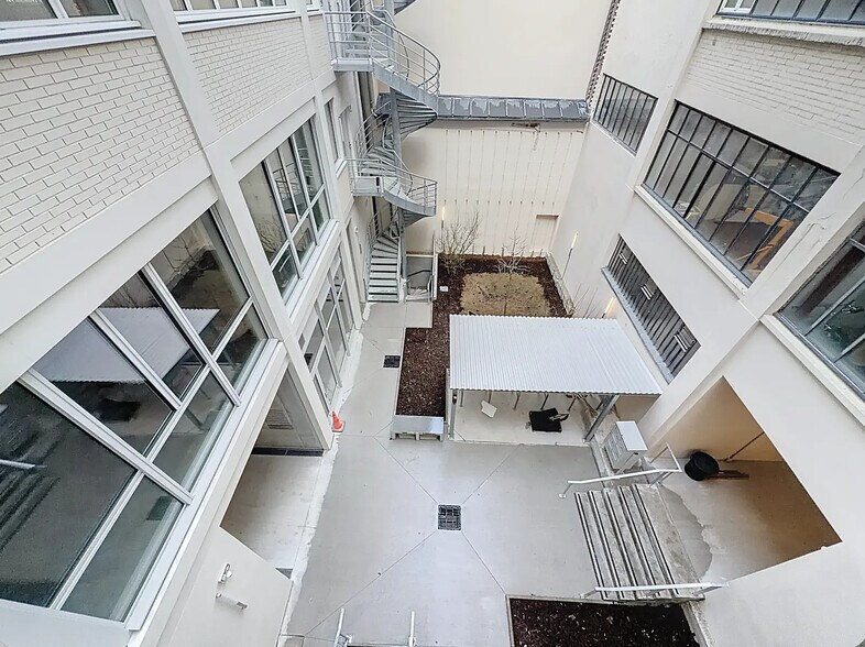 Retail in Paris for lease - Building Photo - Image 3 of 14
