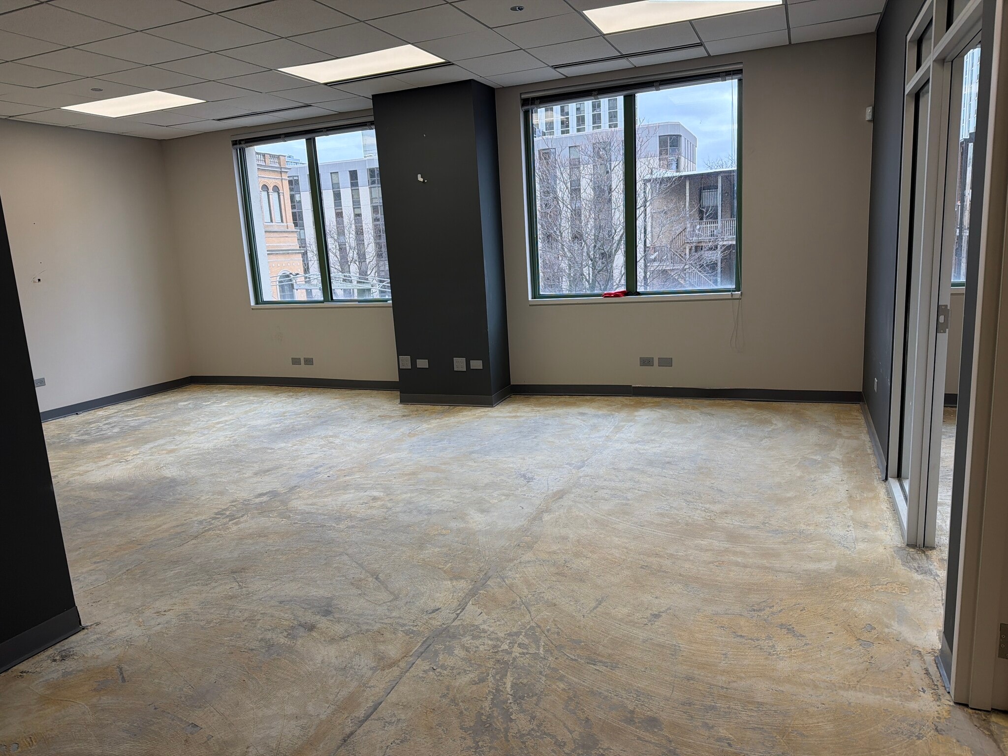 1030 N Clark St, Chicago, IL for lease Building Photo- Image 1 of 6