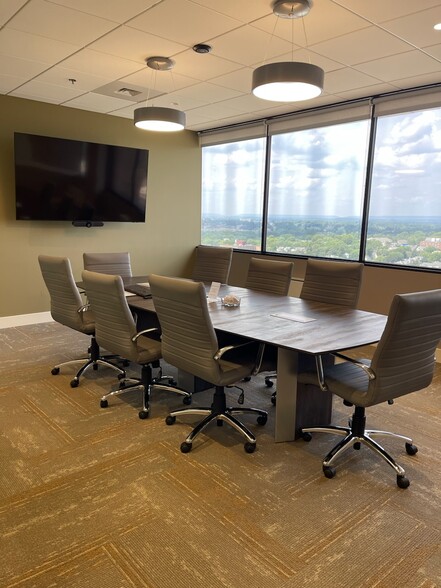 1 W Broad St, Bethlehem, PA for lease - Interior Photo - Image 2 of 17