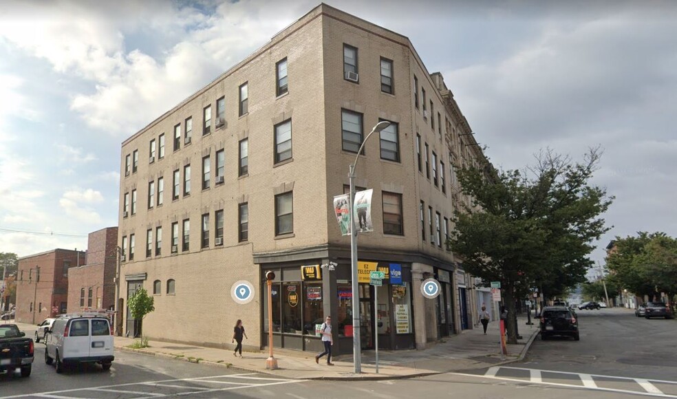 227 Broadway, Chelsea, MA for sale - Primary Photo - Image 1 of 1