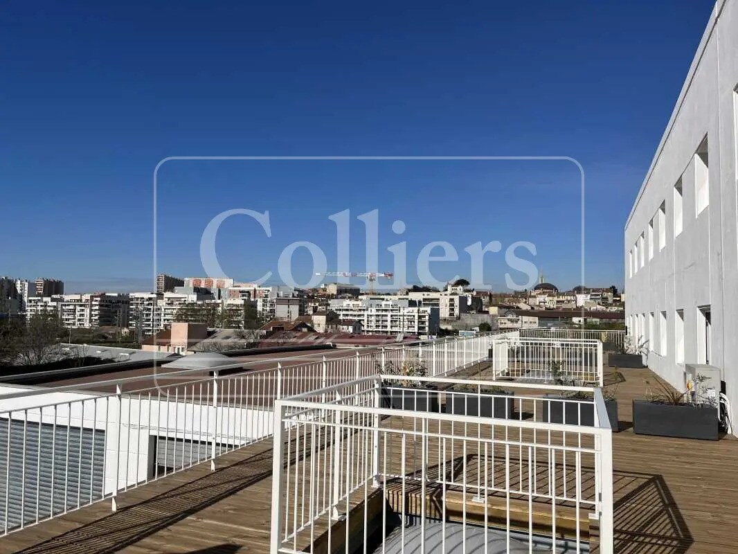 Avenue Ibrahim Ali ( 1977-1995), Marseille for sale Building Photo- Image 1 of 12