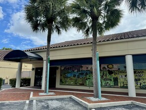 15503-15509 Bull Run Rd, Hialeah, FL for lease Building Photo- Image 2 of 3