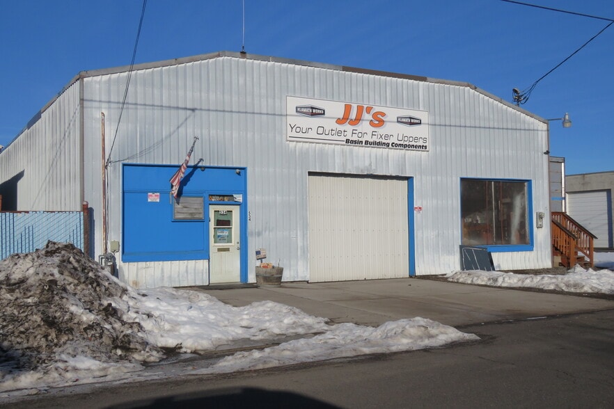 534 Market St, Klamath Falls, OR for sale - Building Photo - Image 3 of 13