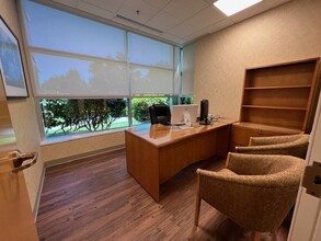 222 NE Park Plaza Dr, Vancouver, WA for lease Interior Photo- Image 2 of 7