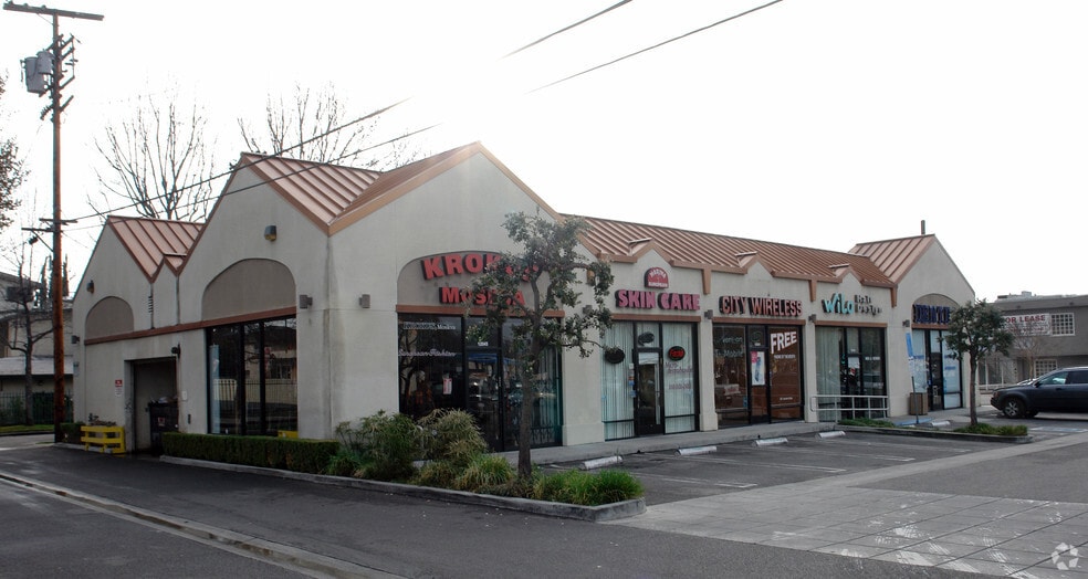 4800-4808 Laurel Canyon, Valley Village, CA for lease - Primary Photo - Image 2 of 3