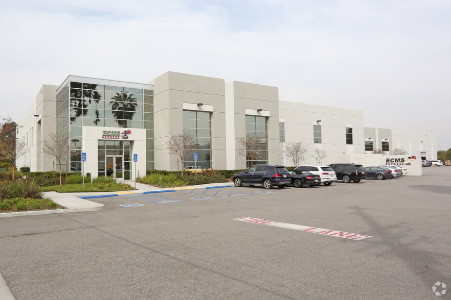 17651-17657 Railroad St, City Of Industry, CA for lease - Primary Photo - Image 2 of 7