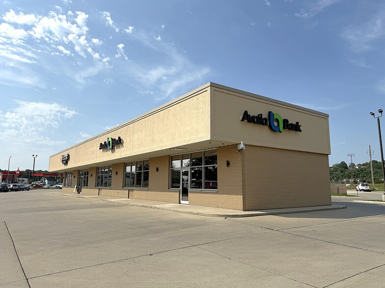 1300-1390 Hamilton Blvd, Sioux City, IA for lease - Building Photo - Image 1 of 1