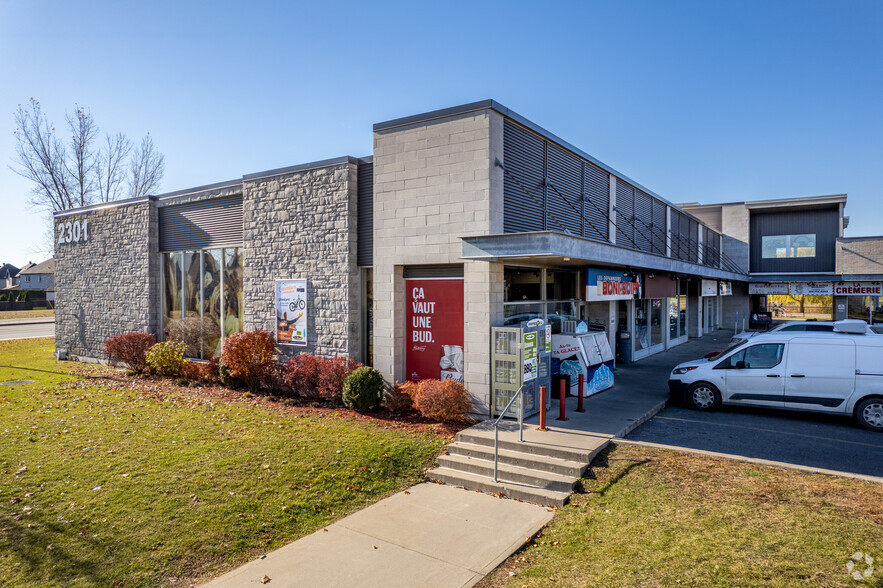 2301 Rue De Versailles, Mascouche, QC for lease - Primary Photo - Image 1 of 5