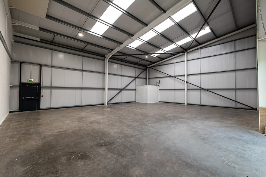 Winnington Ave, Northwich for lease - Interior Photo - Image 1 of 2