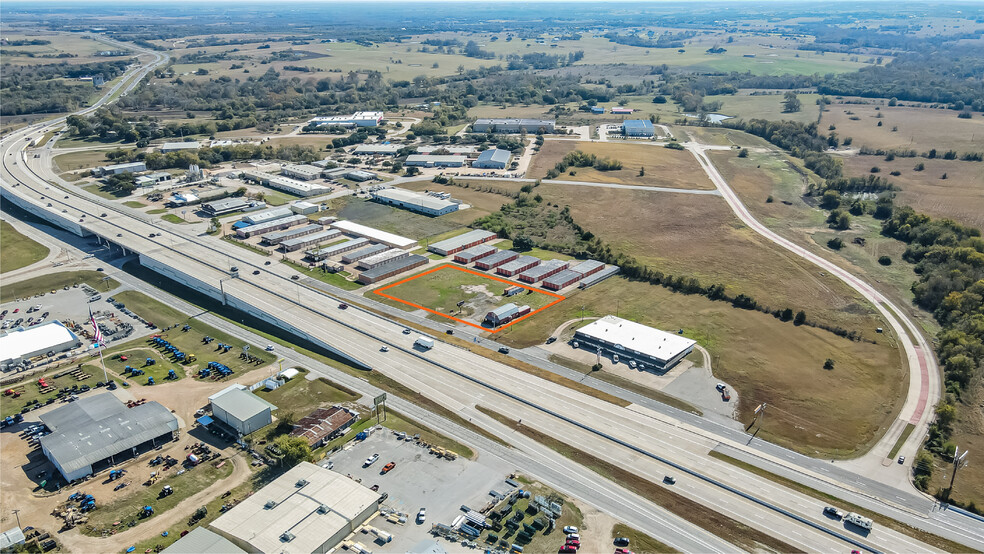 1806 Highway 290 E, Brenham, TX for sale - Primary Photo - Image 1 of 6