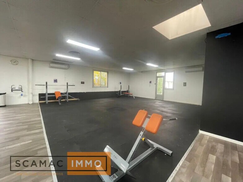 Flex in Bondoufle for sale - Interior Photo - Image 2 of 6