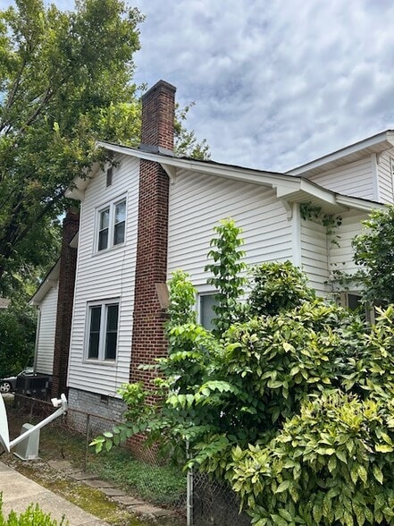 514 Beatties Ford Rd, Charlotte, NC for sale - Building Photo - Image 3 of 34