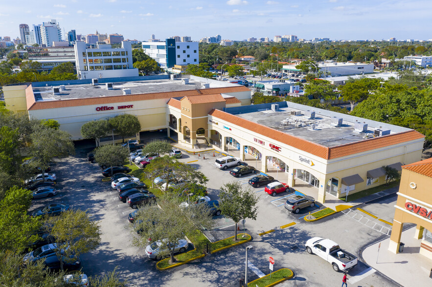 2690 Coral Way, Coral Gables, FL for lease - Building Photo - Image 1 of 15