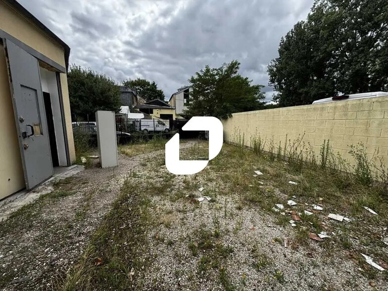 Office in Évry-Courcouronnes for lease - Building Photo - Image 3 of 12