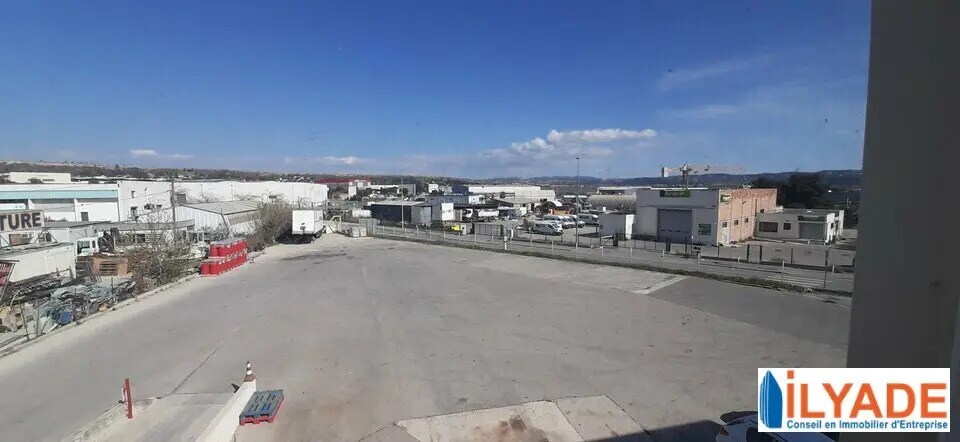 Office in Vitrolles for lease - Building Photo - Image 1 of 5