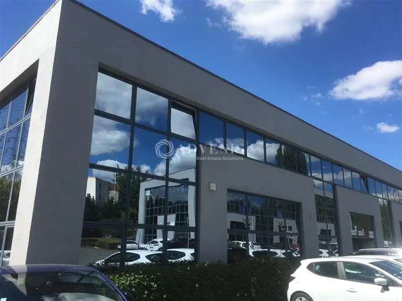 Office in Palaiseau for lease Building Photo- Image 1 of 2